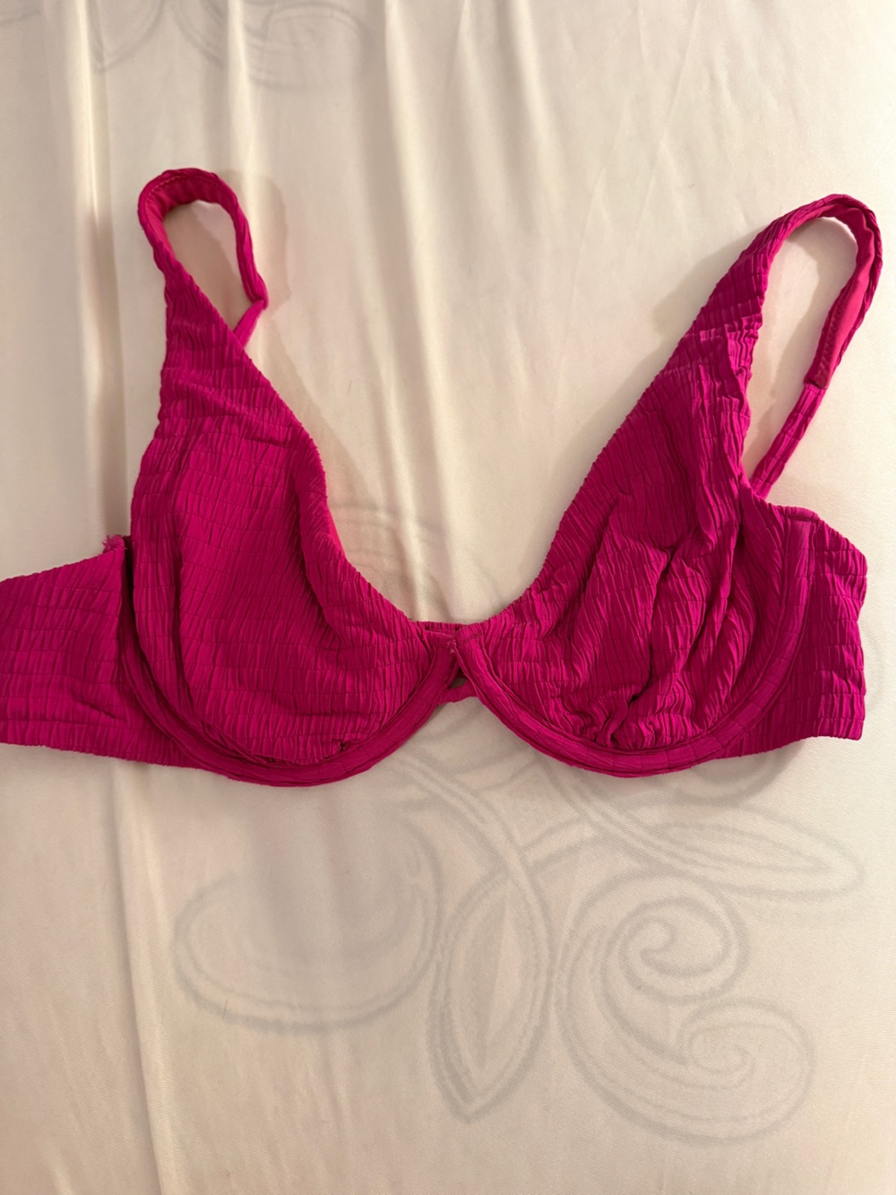 Abercrombie & Fitch Women’s Underwire Bikini Top - Magenta - Size small